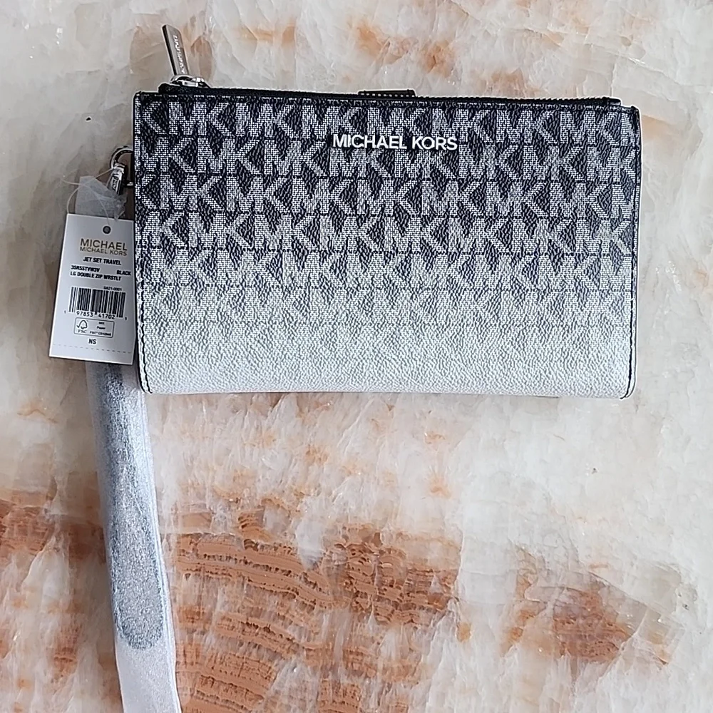 MICHAEL KORS Jet Set Large Ombré Signature Logo Wristlet Wallet